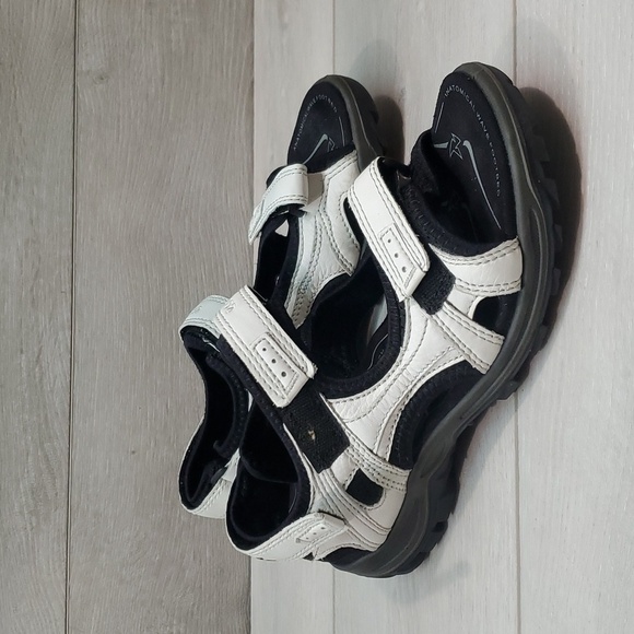 Ecco Womens Wave footbed Offroad Arch Support  Hook&loop Leather shoes sz 8.5 - Picture 1 of 14